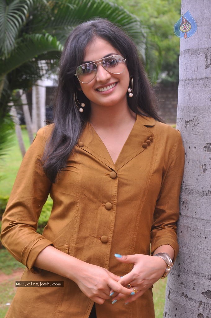 Haripriya Latest Stills - 90 / 104 photos