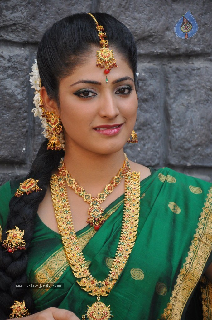 Haripriya Latest Stills - 2 / 77 photos