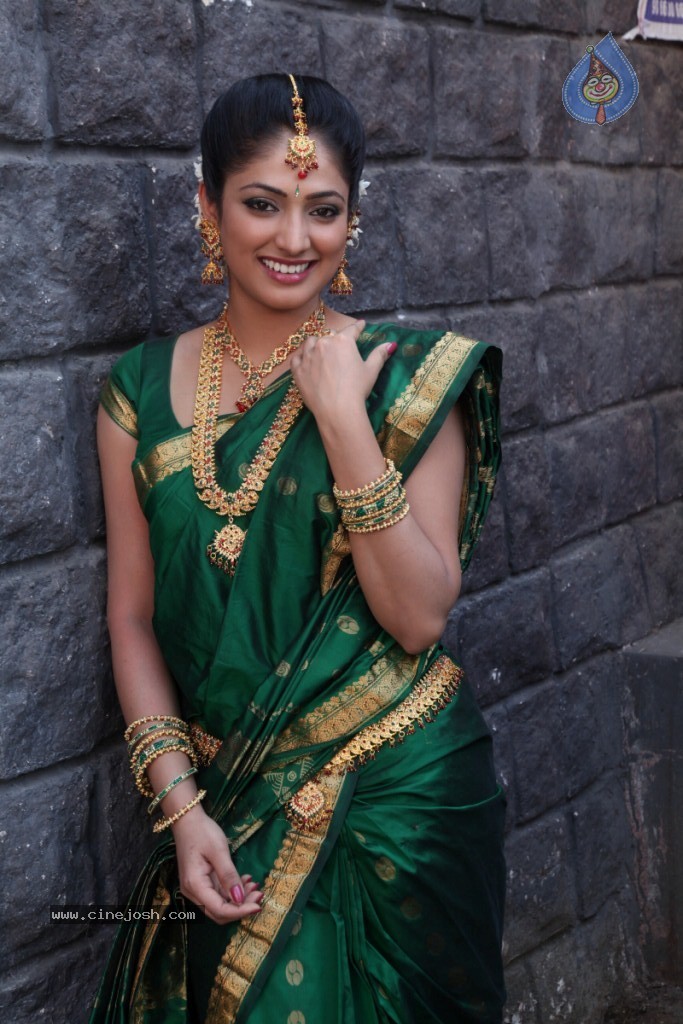 Haripriya Latest Stills - 38 / 77 photos