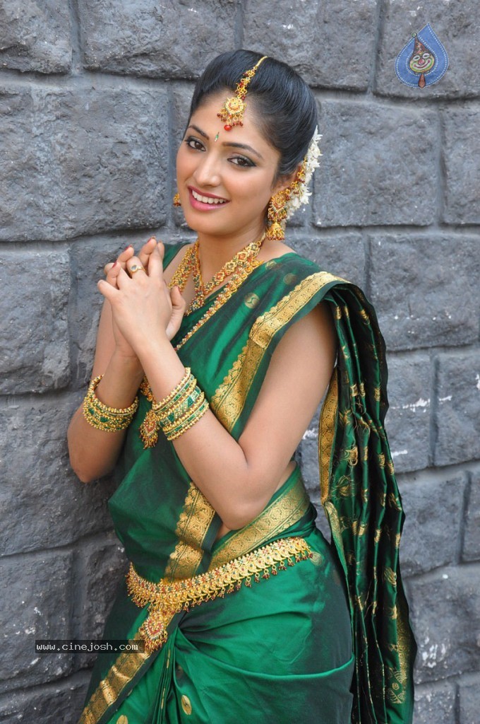 Haripriya Latest Stills - 44 / 77 photos