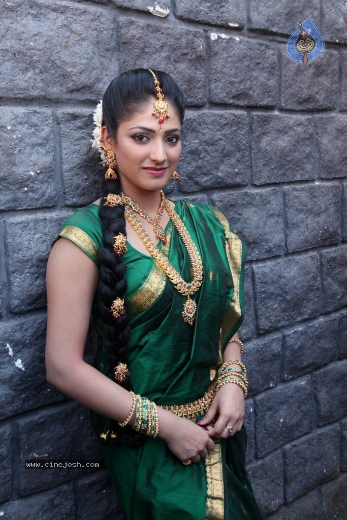 Haripriya Latest Stills - 75 / 77 photos