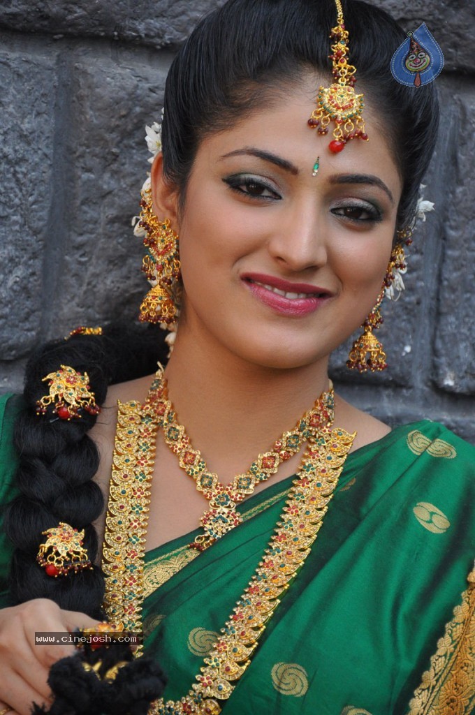 Haripriya Latest Stills - 77 / 77 photos