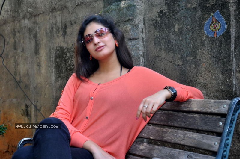 Haripriya Latest Stills - 5 / 89 photos