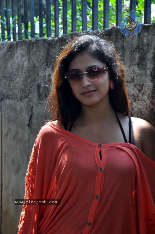 Haripriya Latest Stills - 6 / 89 photos