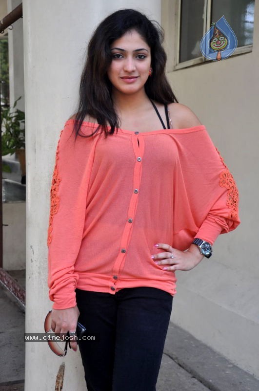 Haripriya Latest Stills - 19 / 89 photos