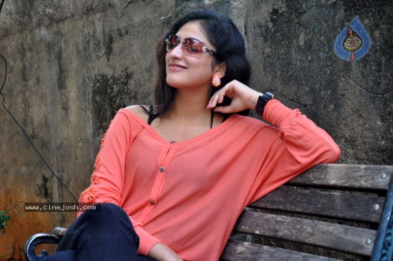 Haripriya Latest Stills - 42 / 89 photos