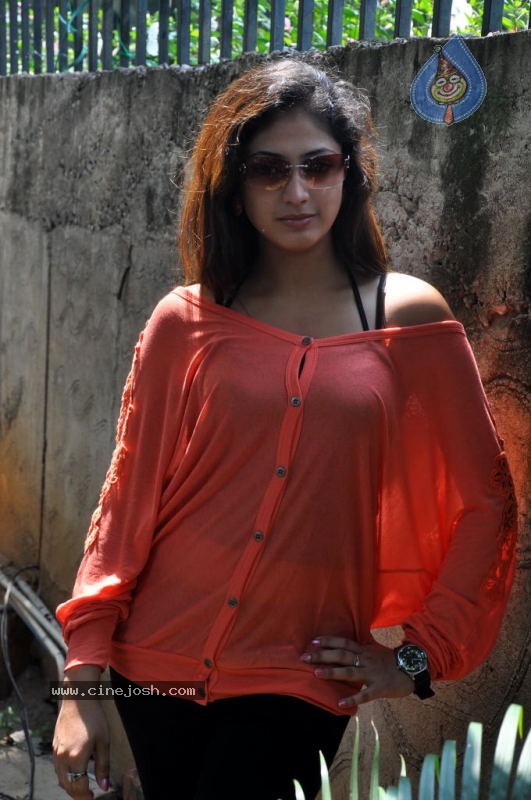 Haripriya Latest Stills - 47 / 89 photos