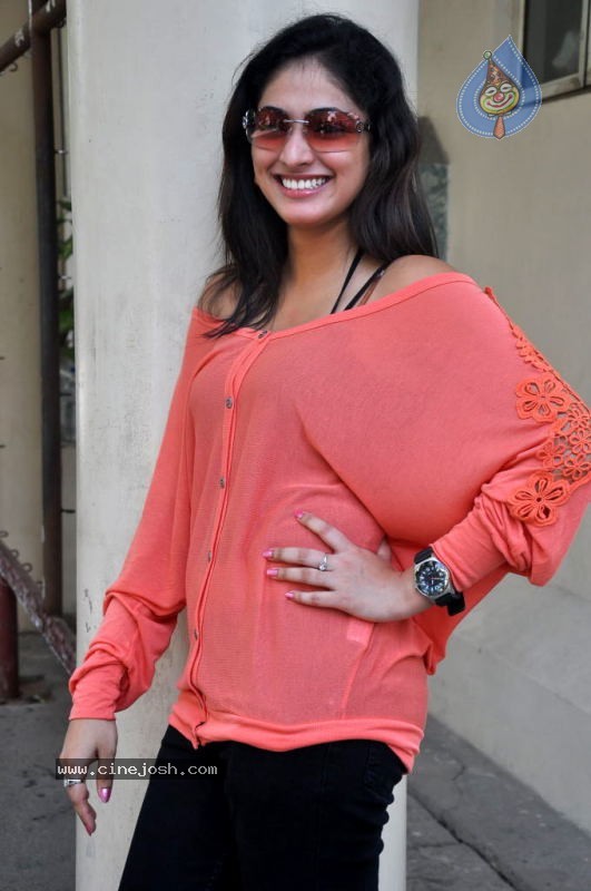 Haripriya Latest Stills - 70 / 89 photos