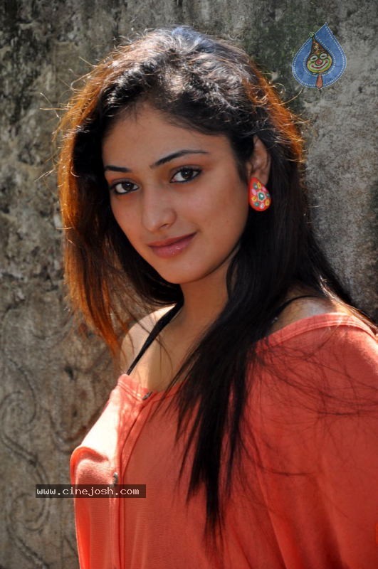 Haripriya Latest Stills - 73 / 89 photos