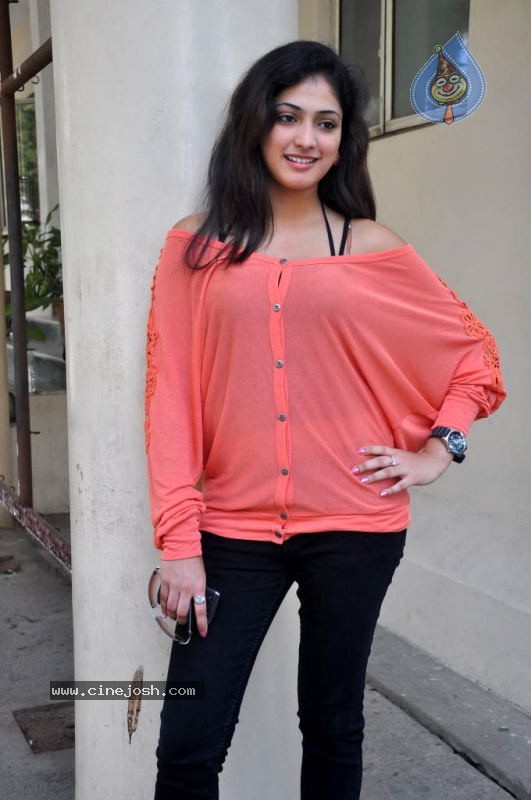 Haripriya Latest Stills - 74 / 89 photos