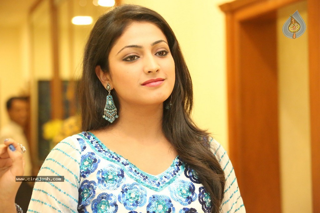 Haripriya New Gallery - 51 / 107 photos