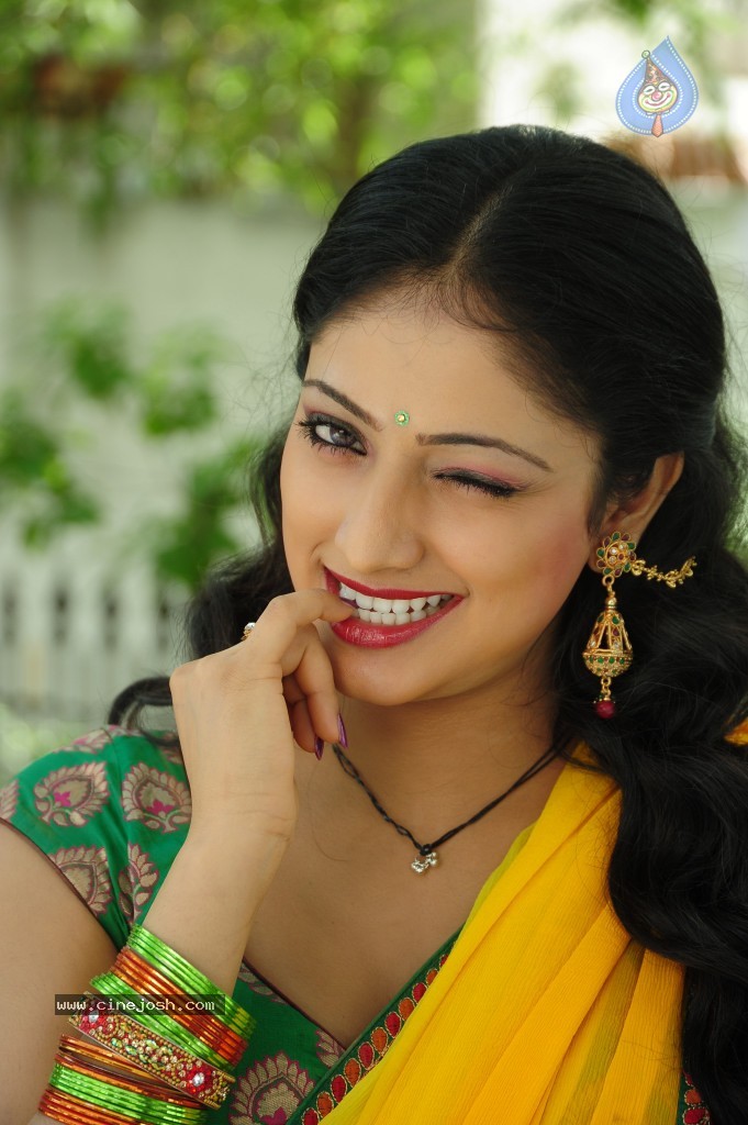 Haripriya New Gallery - 22 / 77 photos