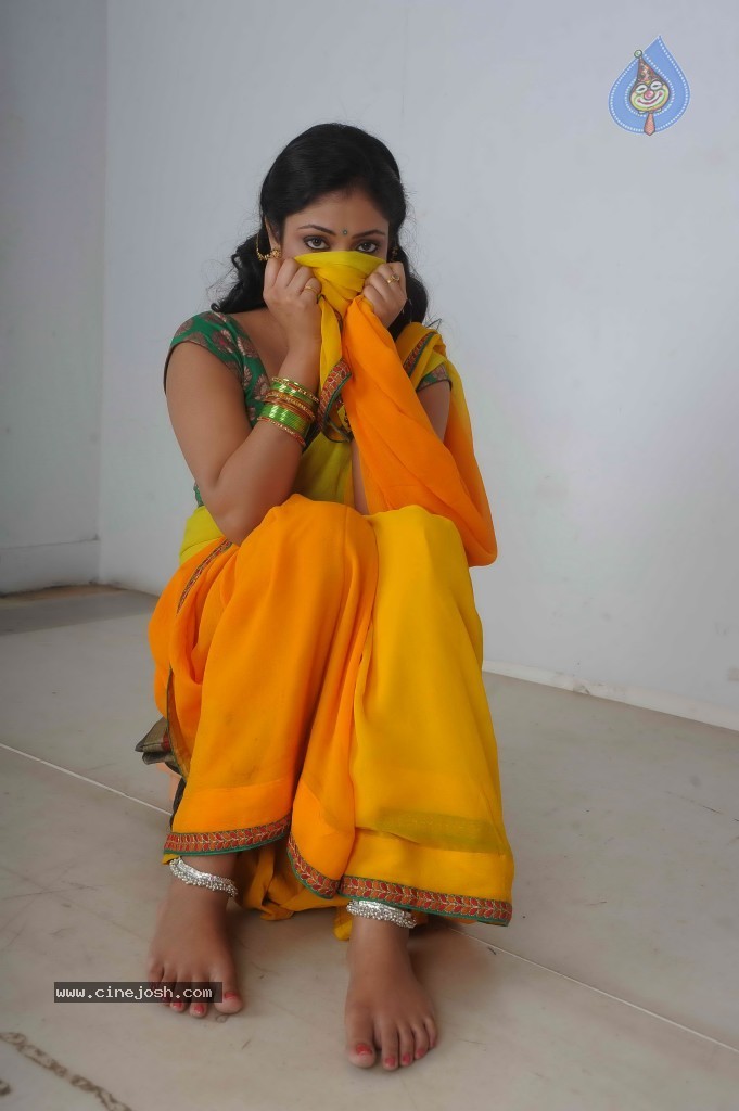 Haripriya New Gallery - 23 / 77 photos