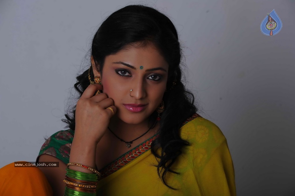 Haripriya New Gallery - 55 / 77 photos