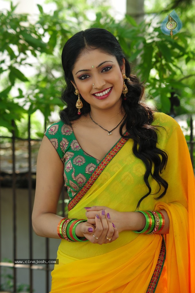 Haripriya New Gallery - 67 / 77 photos