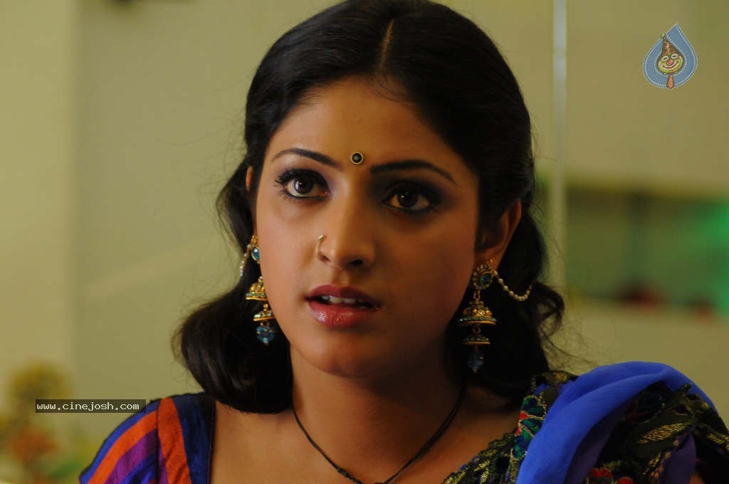 Haripriya New Images - 30 / 71 photos