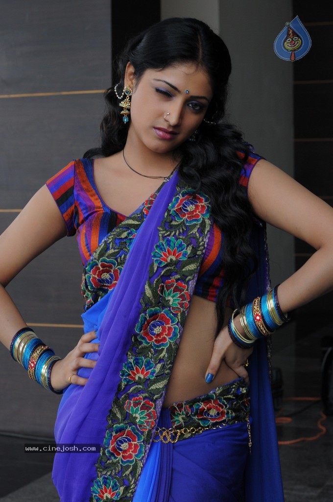 Haripriya New Images - 34 / 71 photos