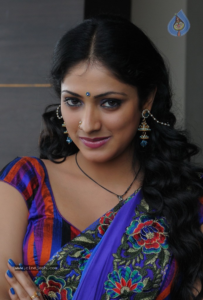 Haripriya New Images - 56 / 71 photos