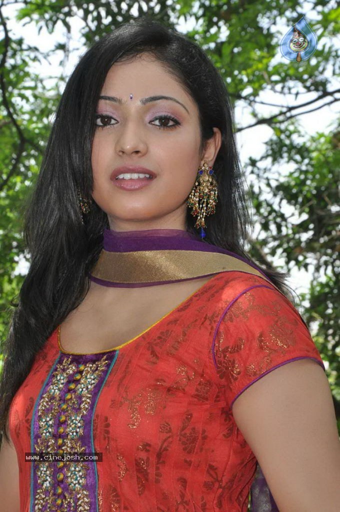 Haripriya New Photos - 10 / 31 photos