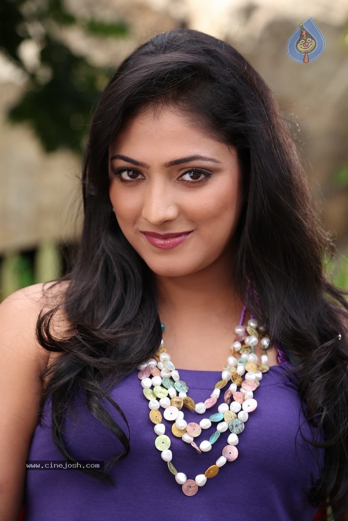 Haripriya New Photos - 30 / 77 photos