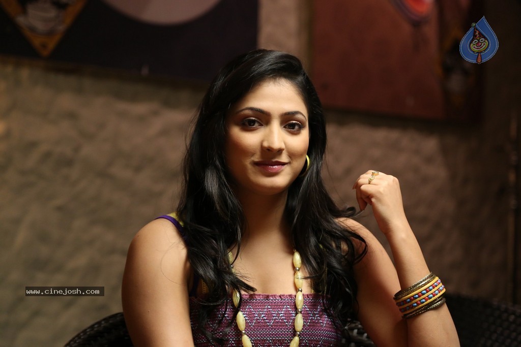 Haripriya New Photos - 40 / 77 photos