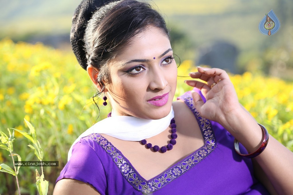 Haripriya New Pics - 1 / 77 photos