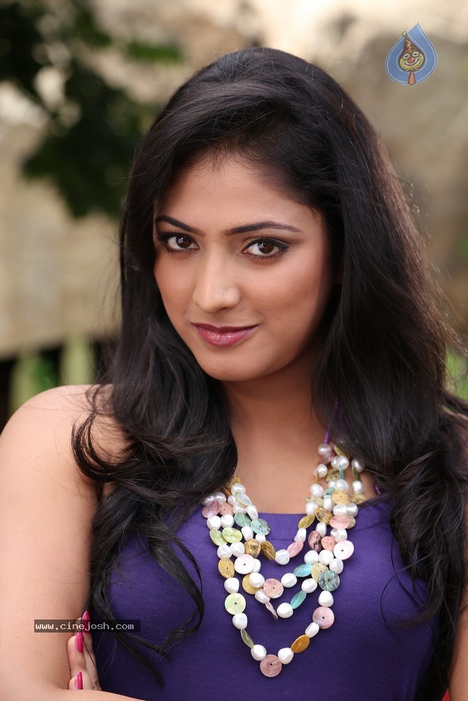 Haripriya New Pics - 63 / 77 photos