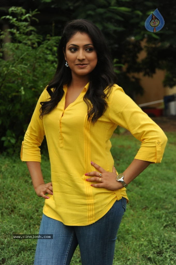 Haripriya Pics - 5 / 56 photos