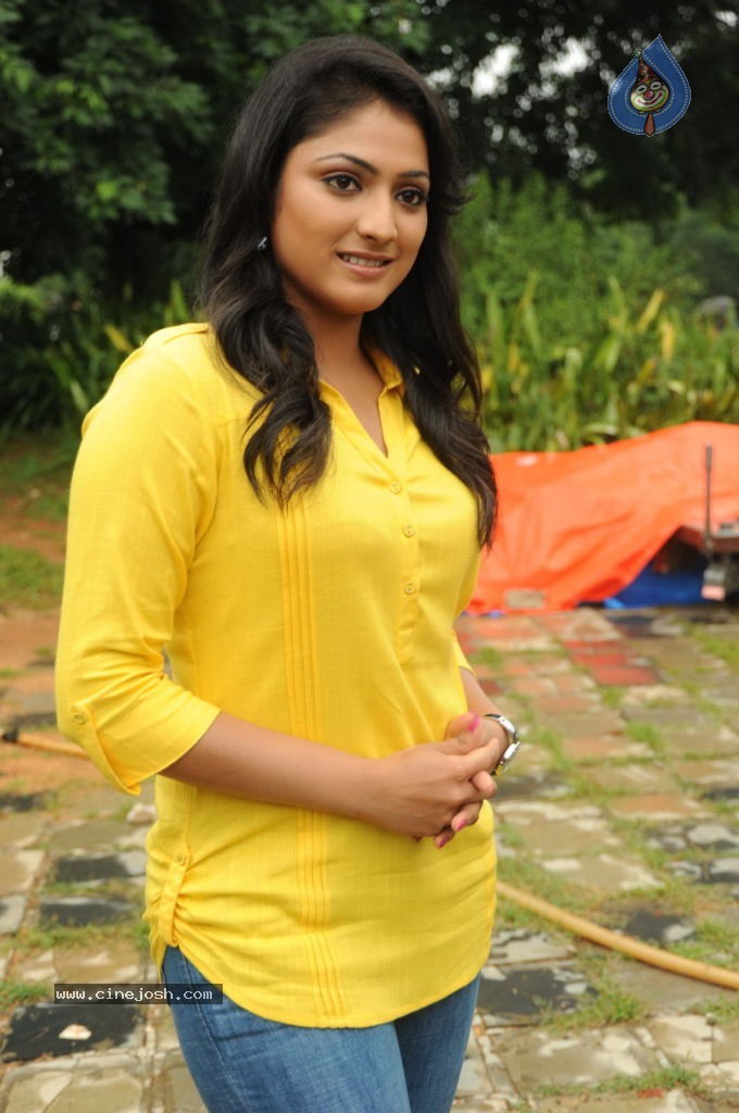 Haripriya Pics - 7 / 56 photos