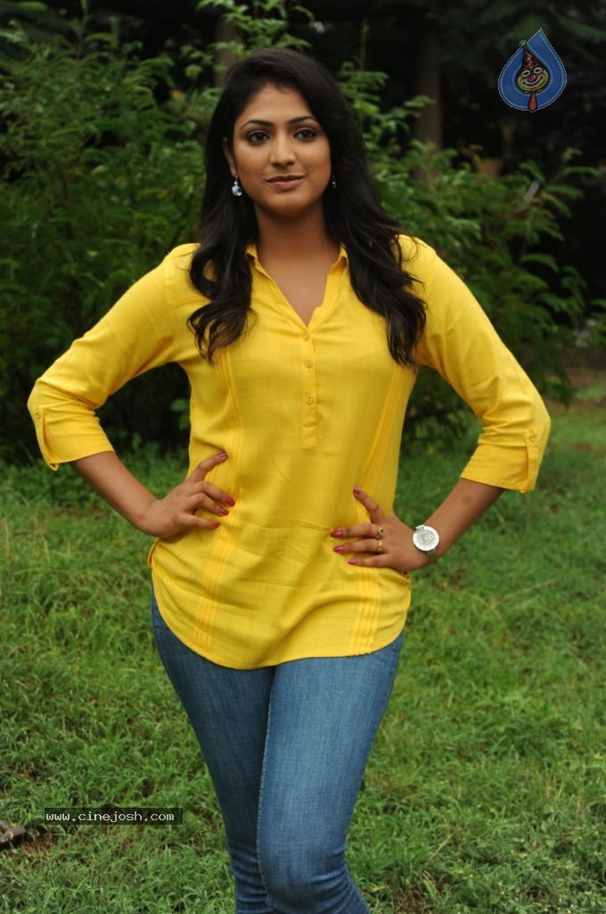 Haripriya Pics - 48 / 56 photos