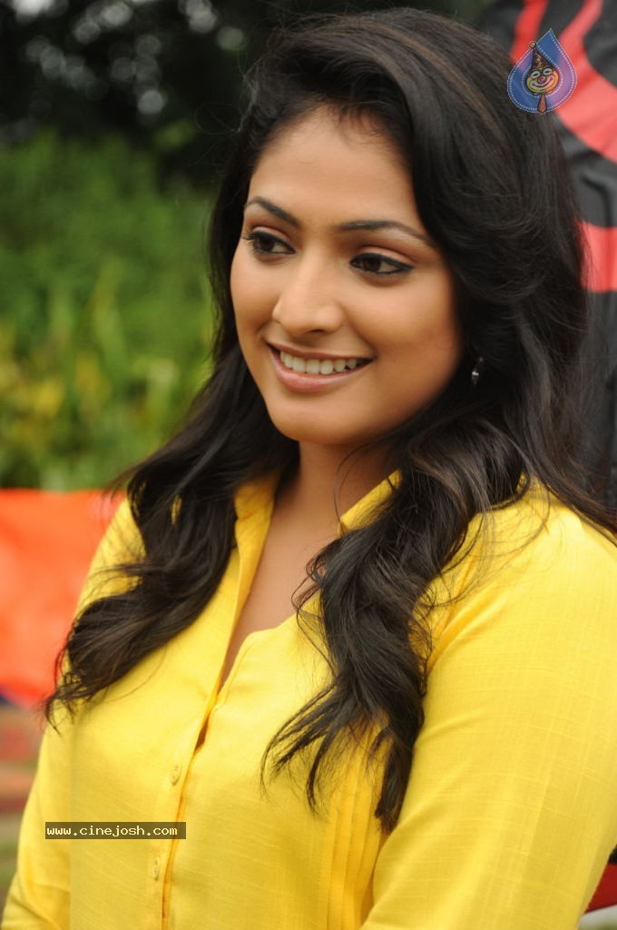 Haripriya Pics - 49 / 56 photos