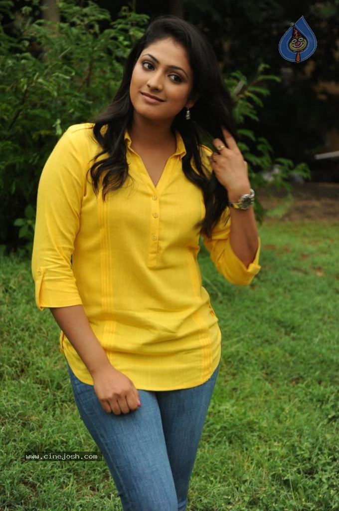 Haripriya Pics - 50 / 56 photos