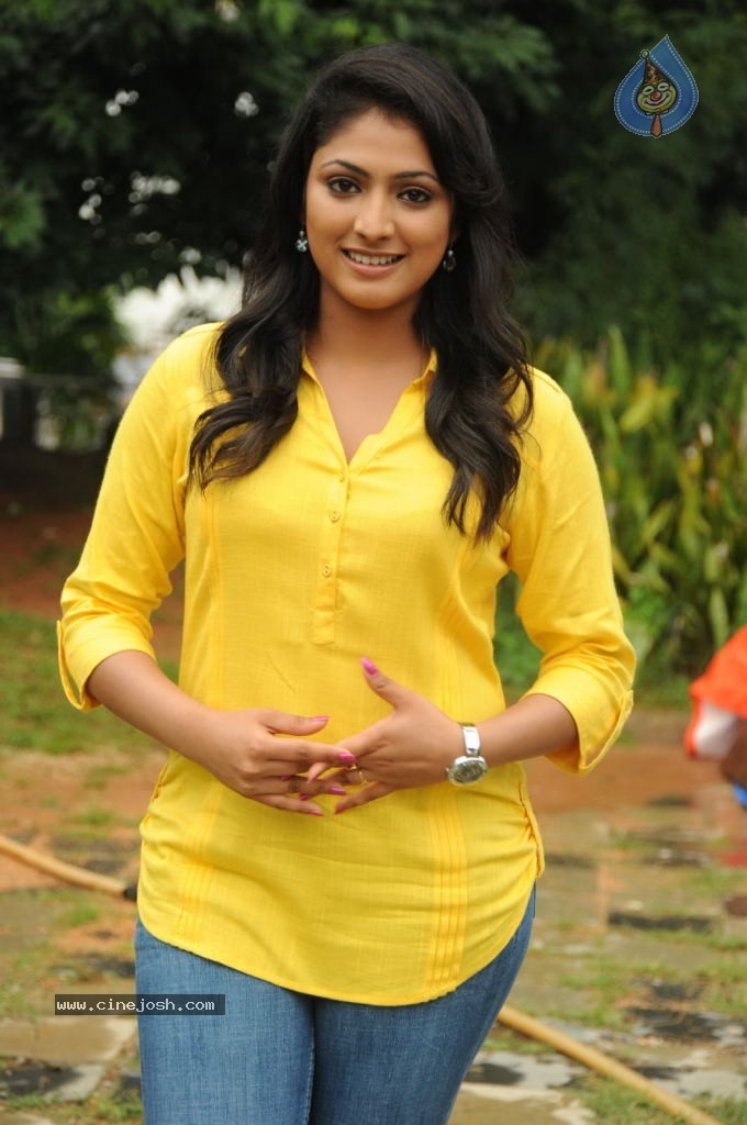 Haripriya Pics - 55 / 56 photos