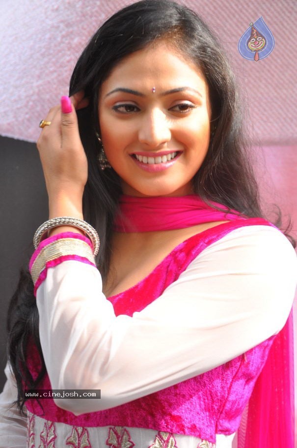 Haripriya Stills - 14 / 19 photos