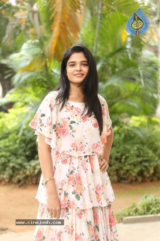 Harshitha Chowdary Photos - 1 / 11 photos