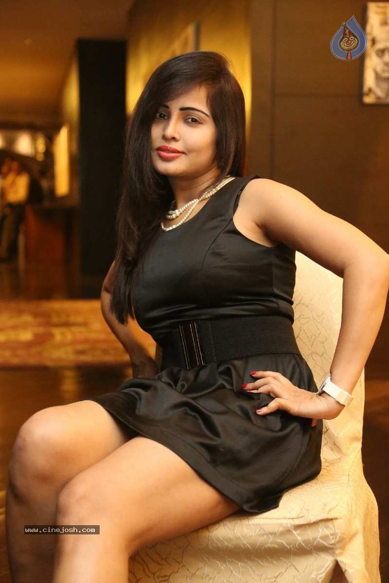 Hashika Dutt Stills - 2 / 67 photos