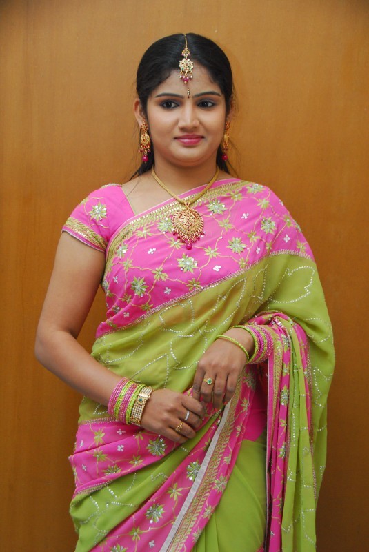 Hasini Stills - Alalu Heroine - 22 / 33 photos