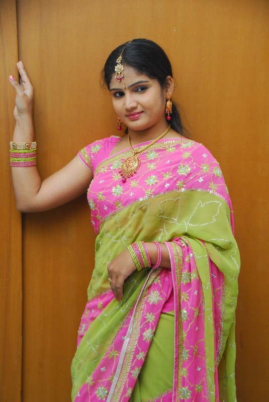 Hasini Stills - Alalu Heroine - 23 / 33 photos