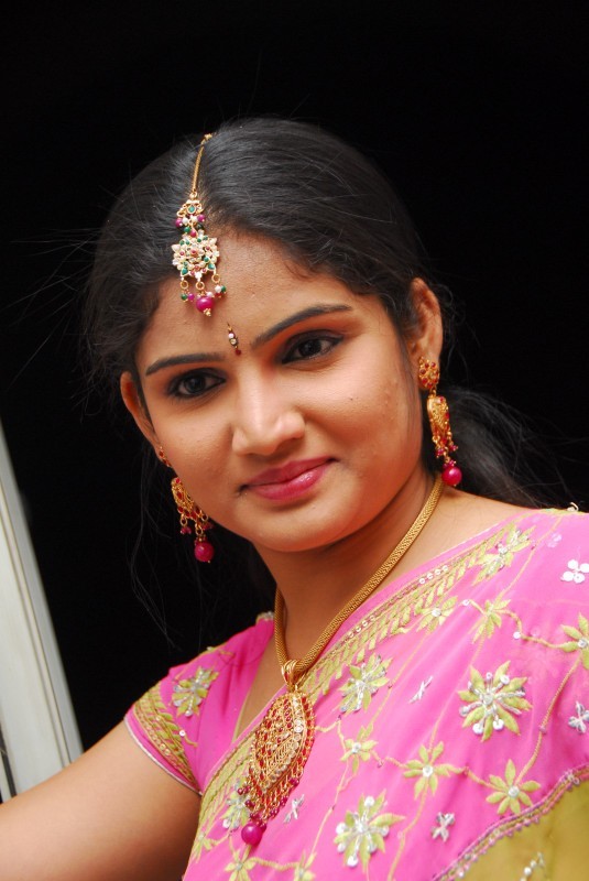 Hasini Stills - Alalu Heroine - 24 / 33 photos