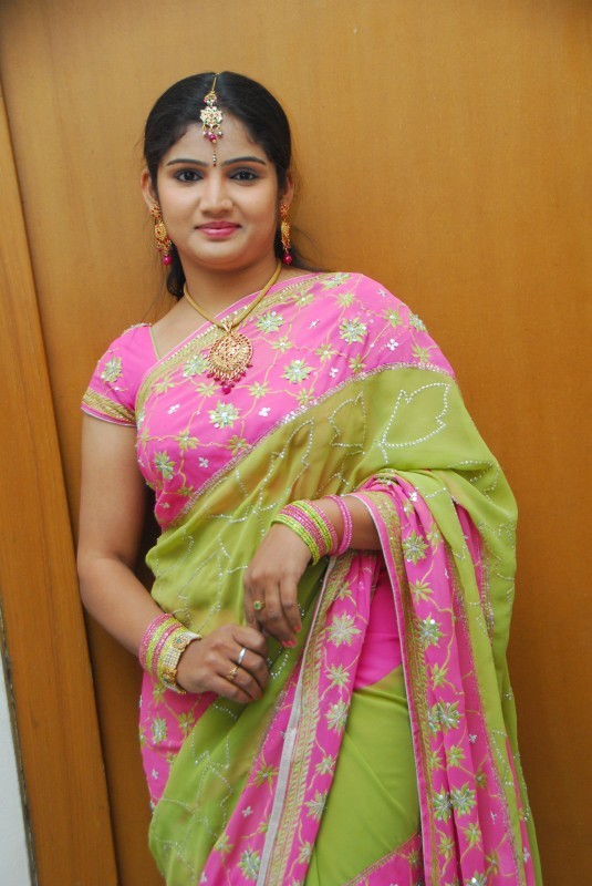 Hasini Stills - Alalu Heroine - 29 / 33 photos