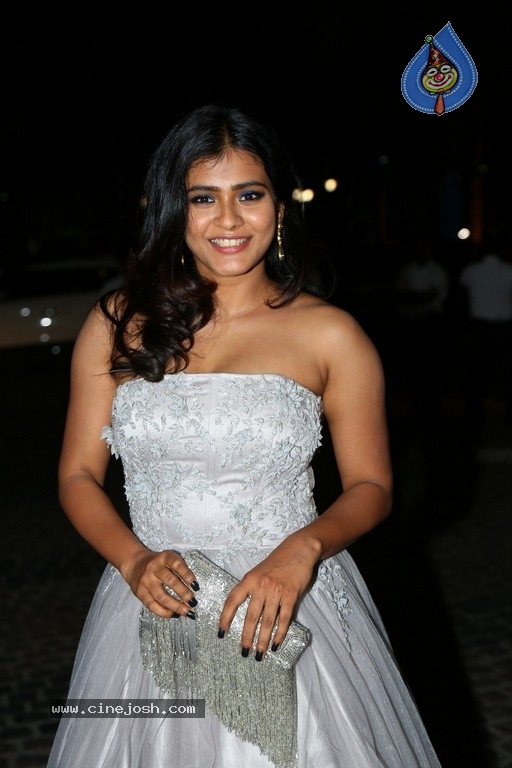 Hebah Patel Gallery - 6 / 26 photos