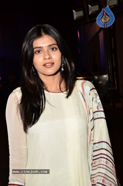 Hebah Patel Photos - 8 / 31 photos