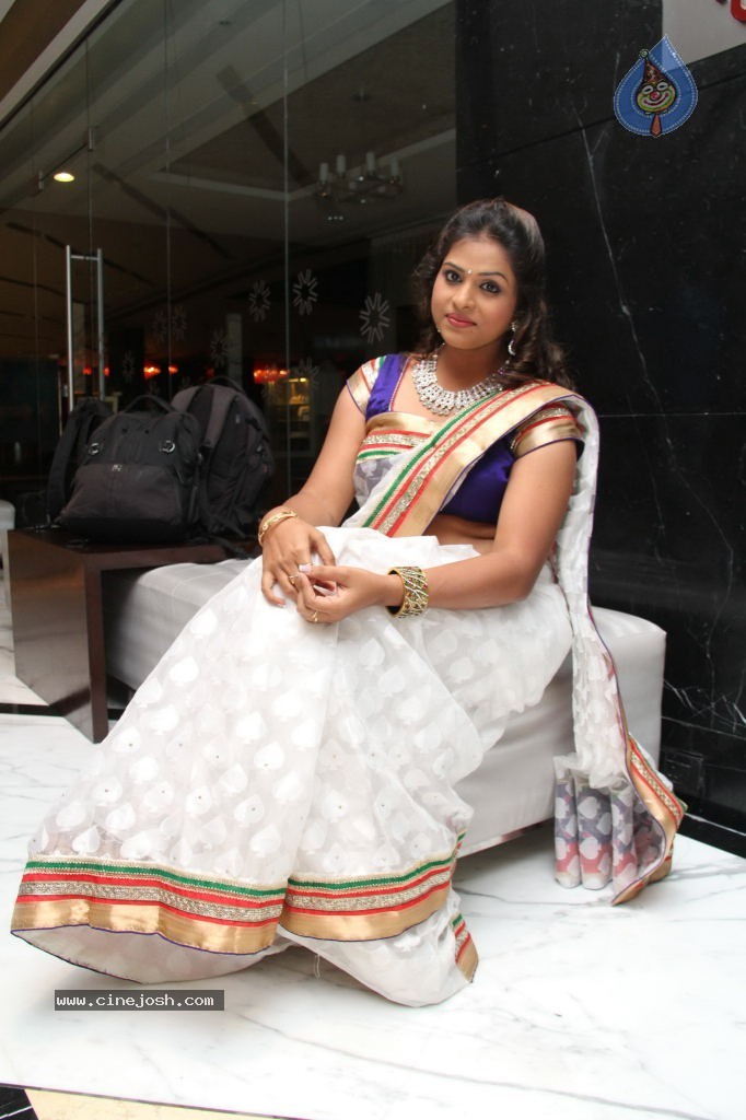 Hemalatha Hot Stills - 39 / 62 photos