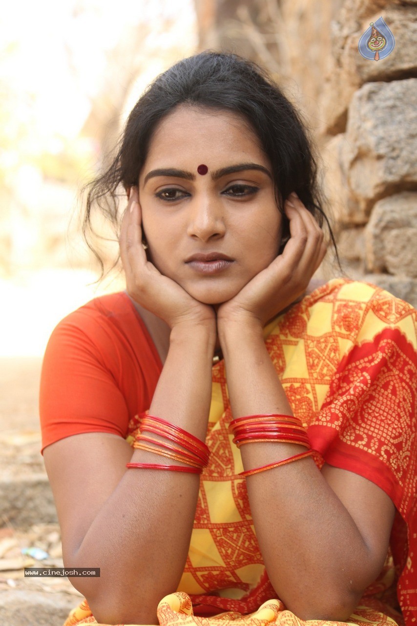 Himaja New Photos - 30 / 58 photos