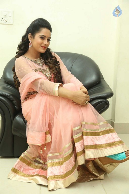 Himaja Photos - 15 / 33 photos