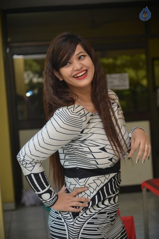 Himani Latest Photos - 29 / 38 photos