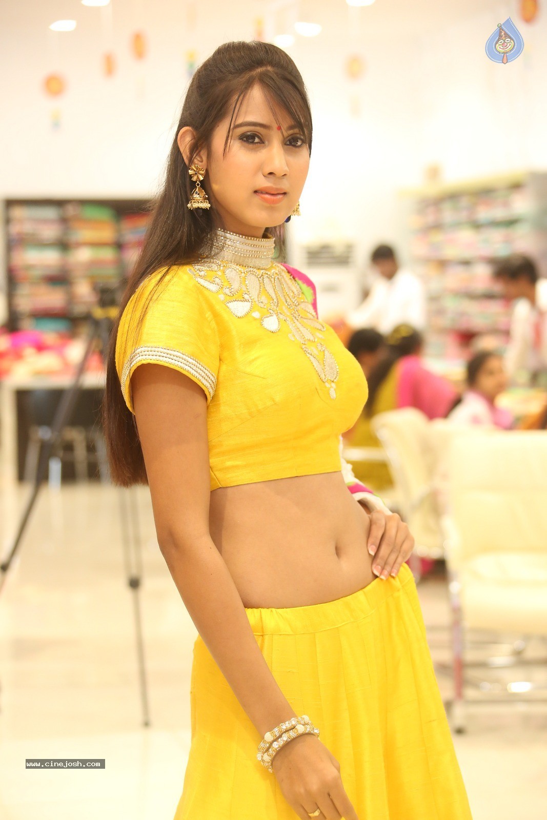 Honey New Stills - 22 / 30 photos