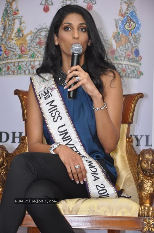 I AM SHE Miss Universe Vasuki Photos - 1 / 33 photos