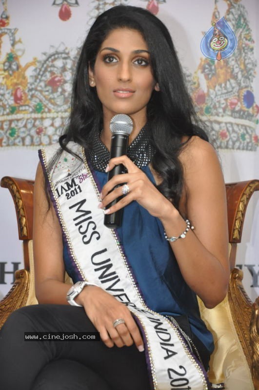 I AM SHE Miss Universe Vasuki Photos - 21 / 33 photos