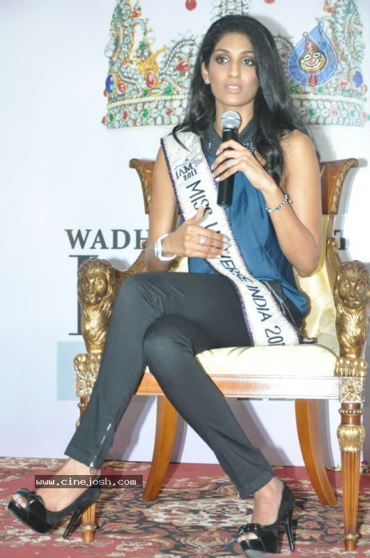 I AM SHE Miss Universe Vasuki Photos - 26 / 33 photos